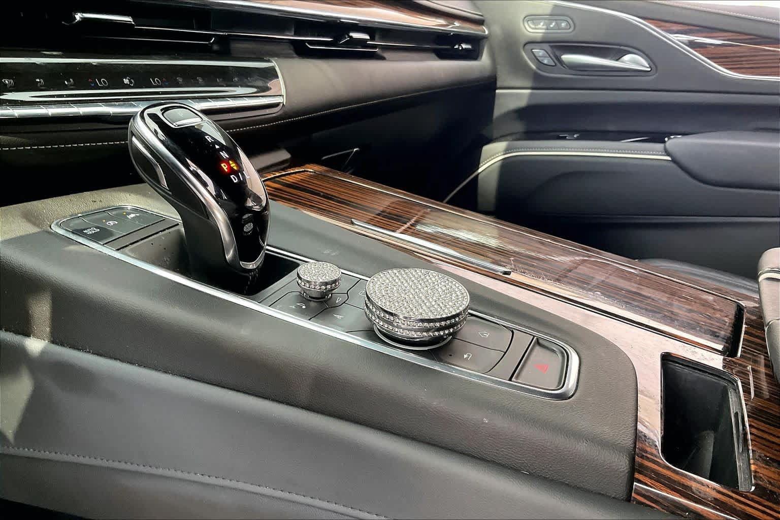Used 2024 Cadillac Escalade Premium Luxury RWD image 16