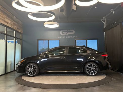 Used 2020 Toyota Corolla SE w/ Carpet Mat Package (TMS) FWD image 6