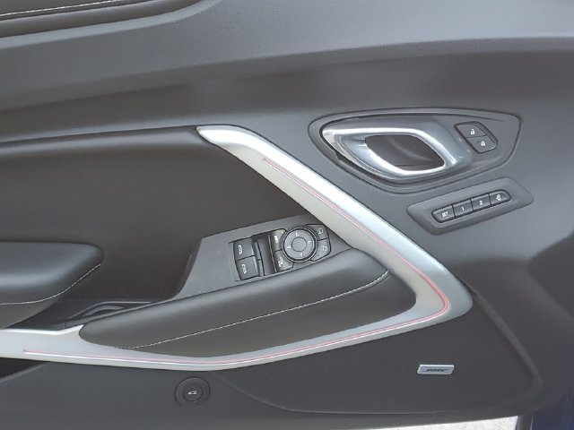 Used 2018 Chevrolet Camaro LT RWD image 8