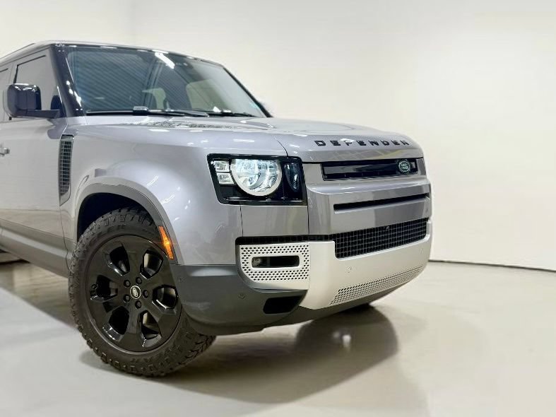 Used 2022 Land Rover Defender 110 S AWD/4WD image 6
