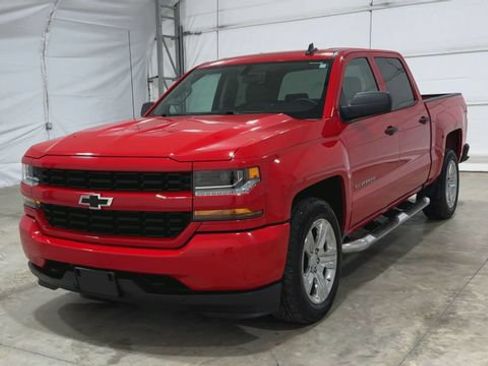 Used 2018 Chevrolet Silverado 1500 Custom w/ Custom Value Package RWD image 8
