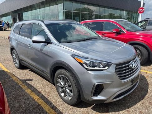 Used 2017 Hyundai Santa Fe SE AWD/4WD image 4