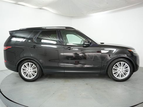 Used 2017 Land Rover Discovery HSE image 5