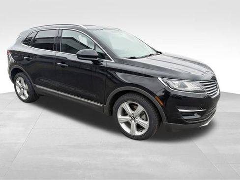 Used 2017 Lincoln MKC Premiere image 10