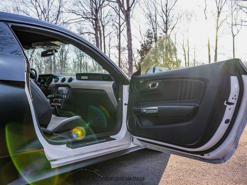 Used 2017 Ford Mustang GT Premium image 35