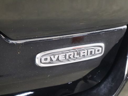 Used 2023 Jeep Grand Cherokee Overland w/ Luxury Tech Group IV AWD/4WD image 58