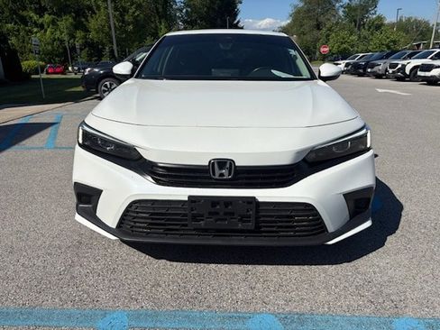 Used 2024 Honda Civic EX image 3