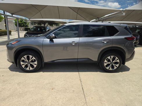 Used 2023 Nissan Rogue SV FWD image 6