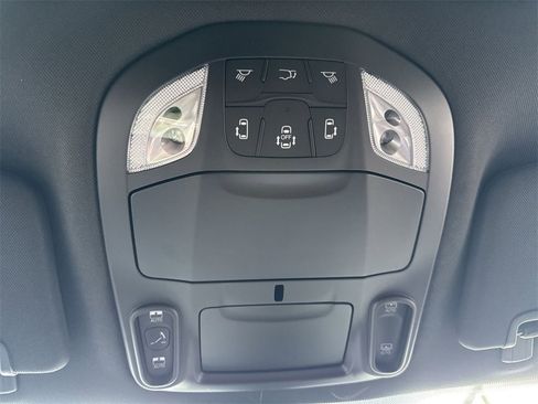 New 2026 Chrysler Pacifica Limited w/ S Appearance Package image 17