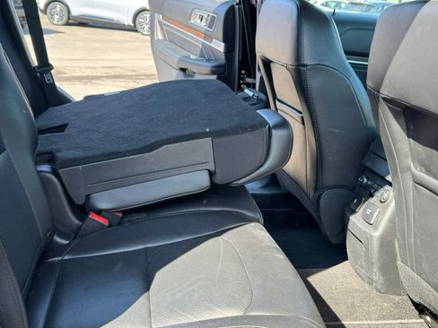Used 2019 Ford Explorer Limited image 19