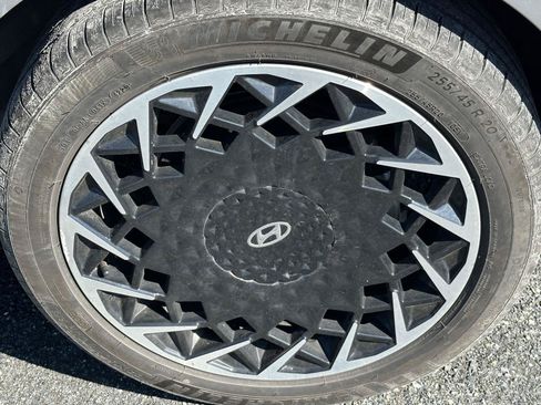 Certified 2024 Hyundai Ioniq 5 Limited AWD/4WD image 10