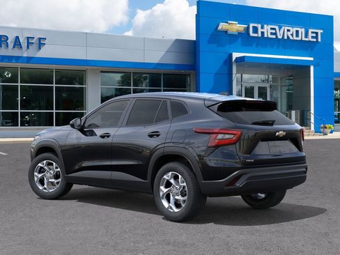 New 2026 Chevrolet Trax LS w/ LS Convenience Package image 3