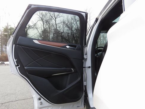 Used 2017 Lincoln MKC Reserve w/ Lincoln MKC Climate Package image 19