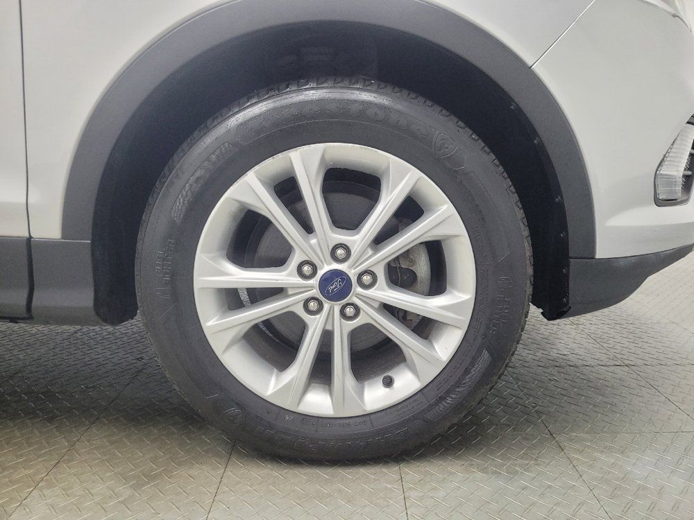 Used 2017 Ford Escape SE FWD image 31