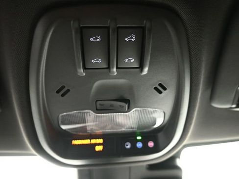 New 2026 Chevrolet Trax RS w/ Sunroof Package image 34