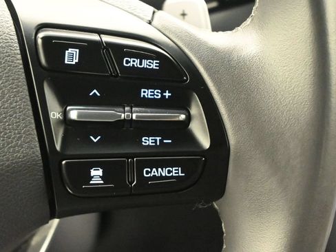 Used 2018 Hyundai Ioniq Limited w/ Limited Ultimate Package 03 FWD image 9