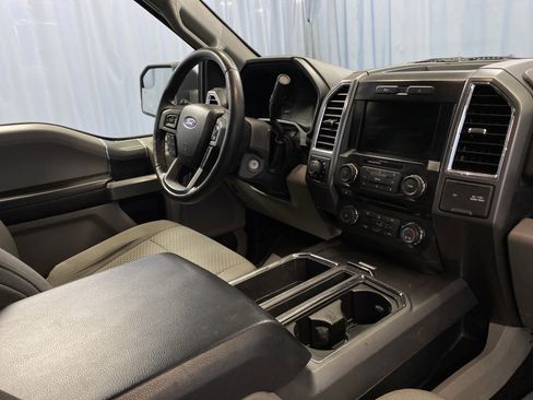 Used 2015 Ford F150 XLT w/ Equipment Group 302A Luxury image 42