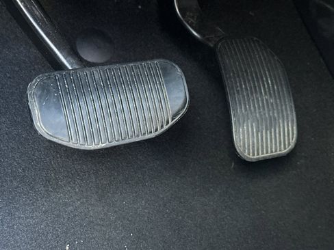 Used 2024 Ford Expedition Limited image 45