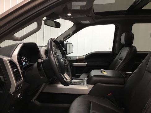 Used 2020 Ford F150 Lariat w/ Equipment Group 502A Luxury image 6