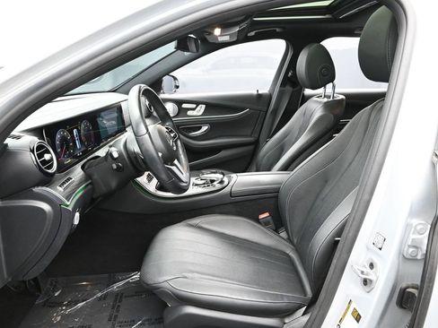 Used 2020 Mercedes-Benz E 450 4MATIC Wagon w/ Premium Package image 12