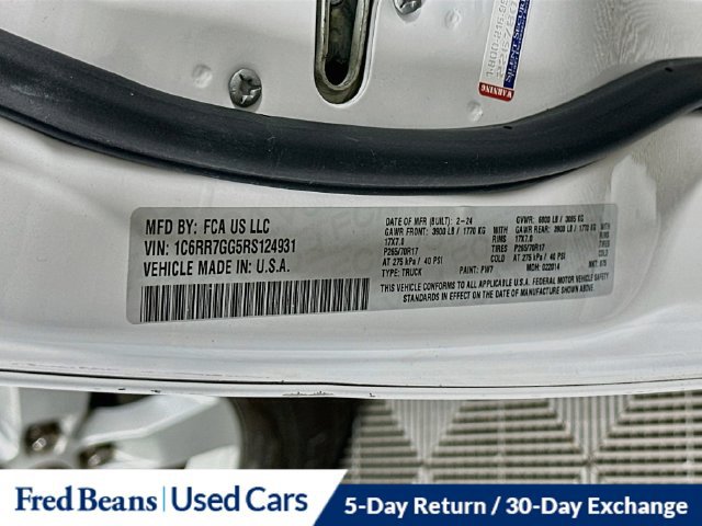 Used 2024 RAM 1500 Classic SLT AWD/4WD image 32