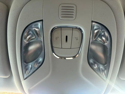 Used 2020 Jeep Compass Latitude image 43