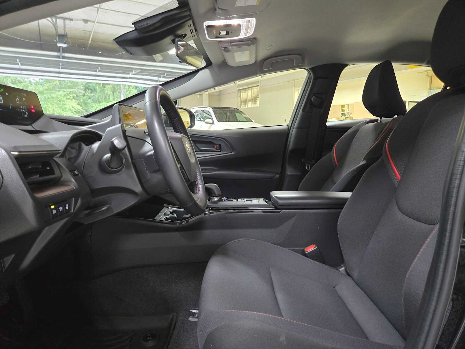 Used 2025 Toyota Prius Plug-In Hybrid FWD image 20