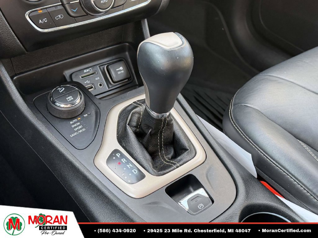Used 2015 Jeep Cherokee Limited AWD/4WD image 26