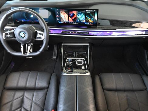 Certified 2024 BMW i7 eDrive50 w/ M Sport Package RWD image 14