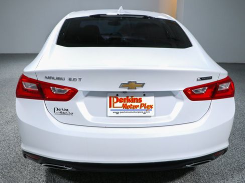 Used 2016 Chevrolet Malibu Premier FWD image 8