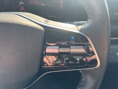 Used 2023 Nissan Ariya FWD image 9