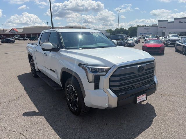 Used 2024 Toyota Tundra Limited AWD/4WD image 8