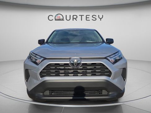 Certified 2025 Toyota RAV4 LE FWD image 8