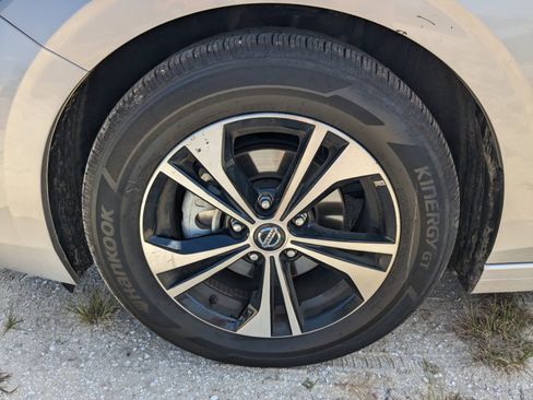 Used 2023 Nissan Sentra SV image 11