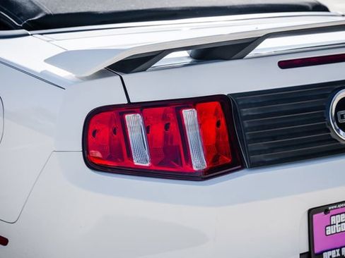 Used 2010 Ford Mustang GT Premium image 45