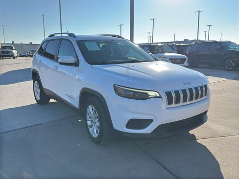 Used 2021 Jeep Cherokee Latitude image 2