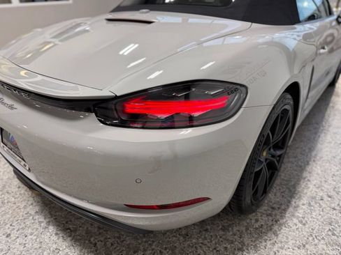 Used 2019 Porsche 718 Boxster RWD image 55