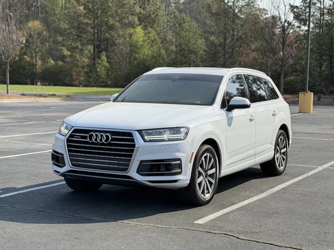 Used 2019 Audi Q7 3.0T Premium Plus w/ Premium Plus Package image 3