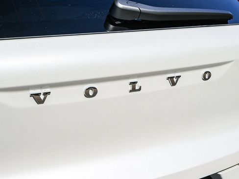 New 2026 Volvo XC40 B5 Ultra w/ Climate Package AWD/4WD image 12
