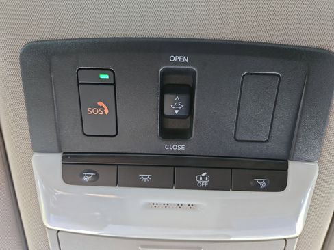 Used 2023 Nissan Altima 2.5 SV w/ SV Premium Package image 23