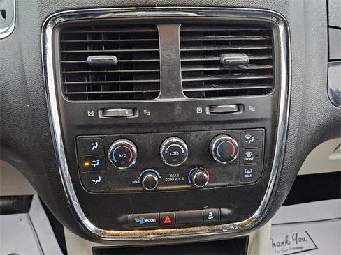 Used 2019 Dodge Grand Caravan SXT image 20