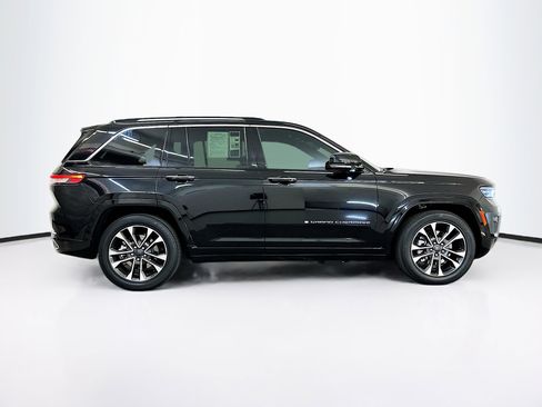 Used 2023 Jeep Grand Cherokee Overland w/ Luxury Tech Group IV image 10