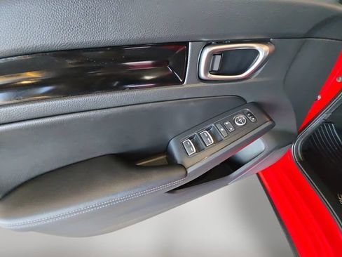 Used 2024 Honda Civic EX-L image 10