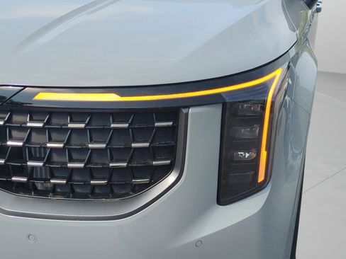 New 2026 Kia Carnival SX Prestige FWD image 27