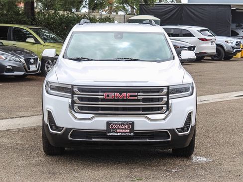 Used 2023 GMC Acadia SLT image 2