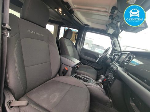 Used 2021 Jeep Wrangler Unlimited Sahara w/ Uconnect 4C Nav & Sound Group AWD/4WD image 10