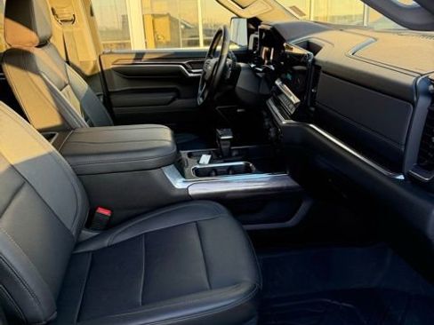 Used 2023 Chevrolet Silverado 1500 LTZ image 20