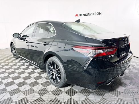 Used 2023 Toyota Camry SE image 5