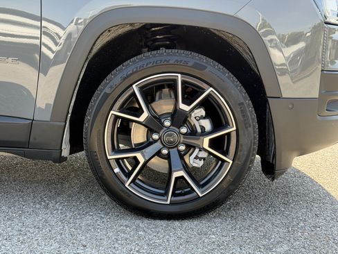 New 2026 Jeep Cherokee Overland w/ Advanced Pro Tech Group AWD/4WD image 13
