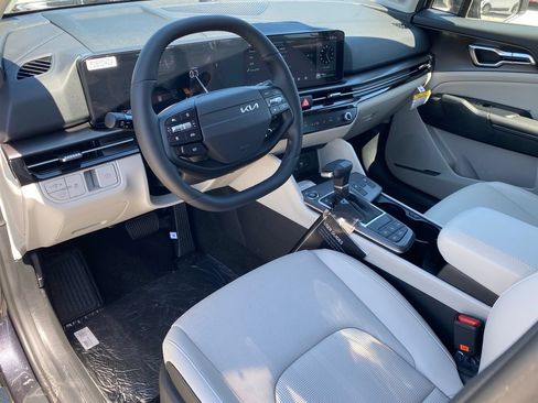 New 2026 Kia Sportage EX FWD image 11
